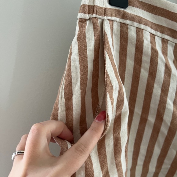 Ann Taylor cotton Short - Picture 2 of 5